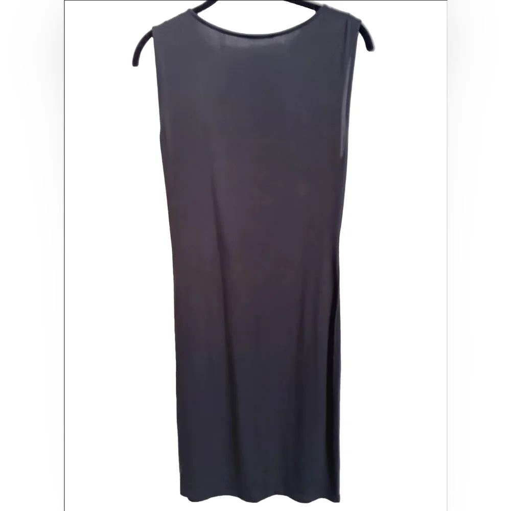 Tahari Black Sleeveless Plunge Sheath Dress